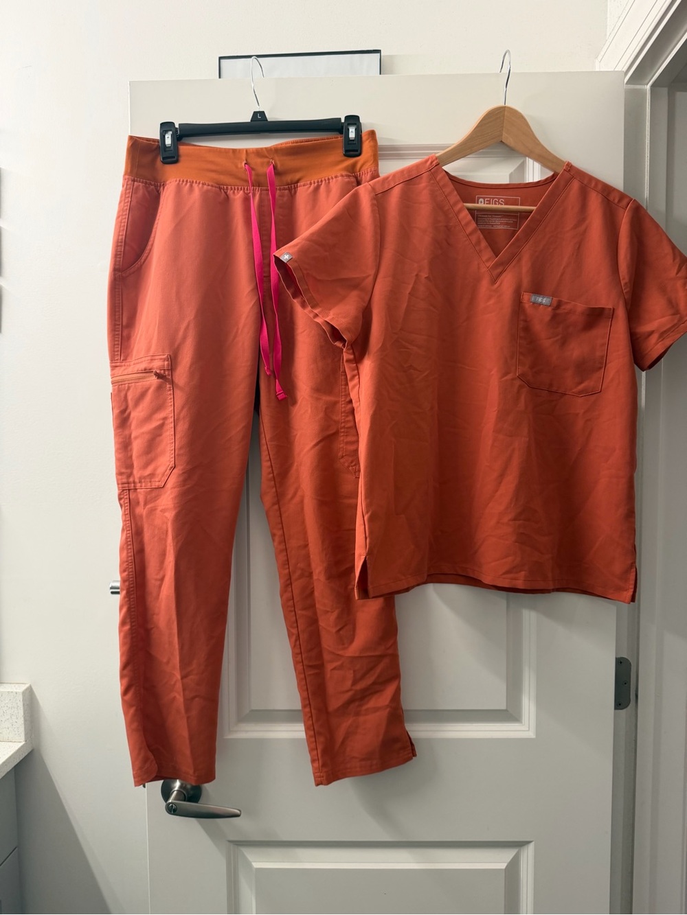 Figs Orange Scrub Top and Drawstring Track Pants M/P